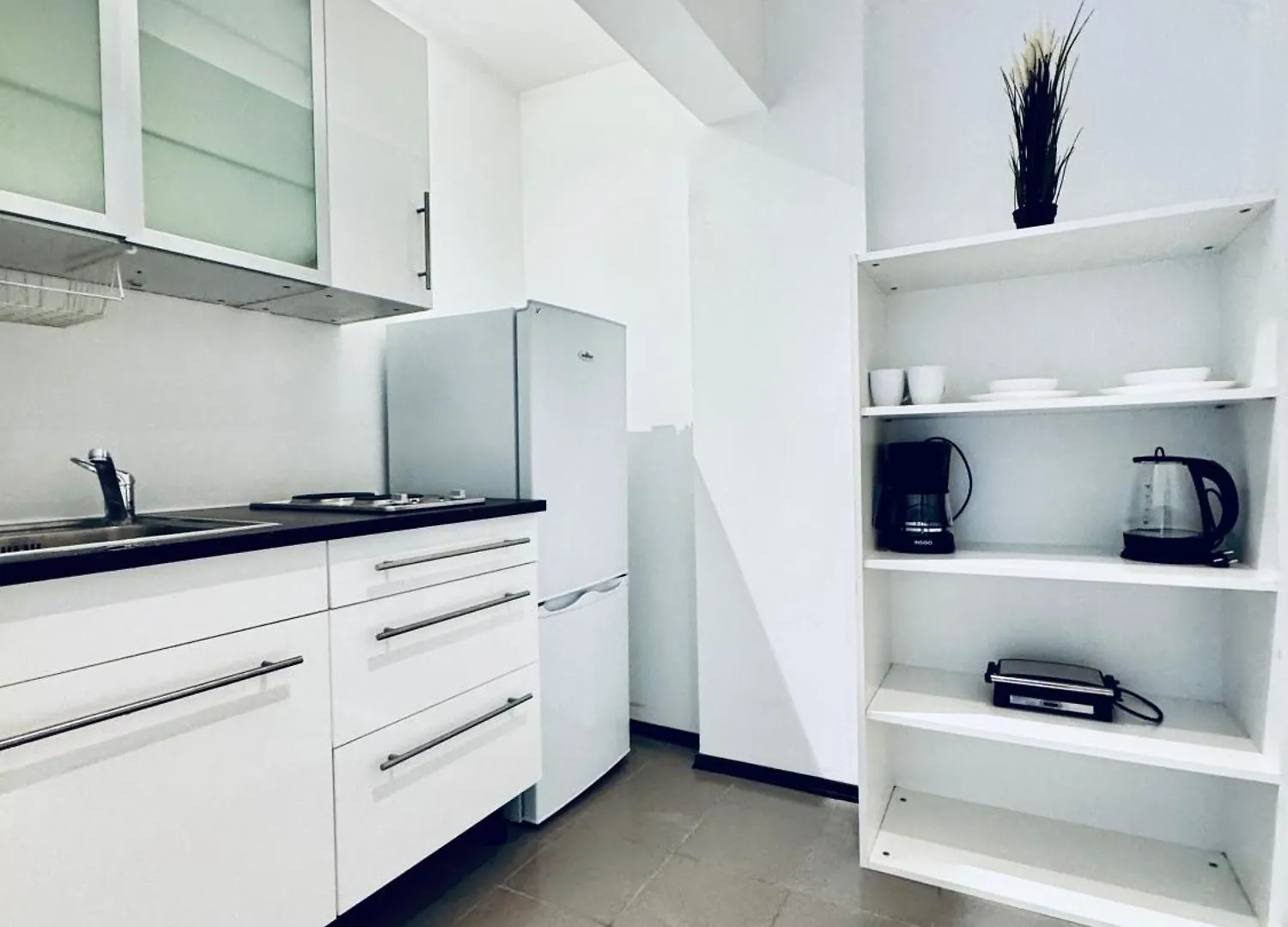 Appartement Amazing 2Br Apt, 16-Mins To Blumengaerten Wenen Oostenrijk
